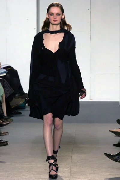 Look 16